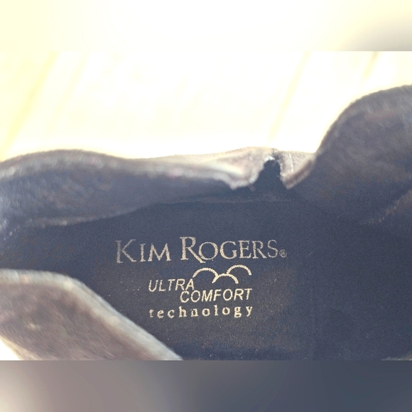 NWOT Kim Roger's Black Soft Suede Zip up Ankle Booties Comfort Boots Shiny Heel - Picture 12 of 12